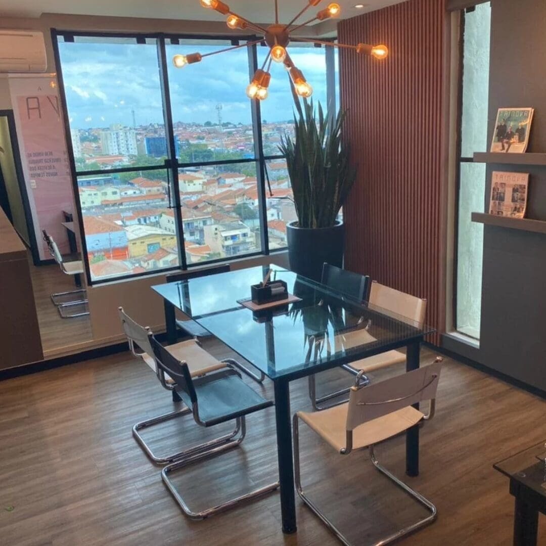 Sala 8 no coworking Trinova, em Piracicaba