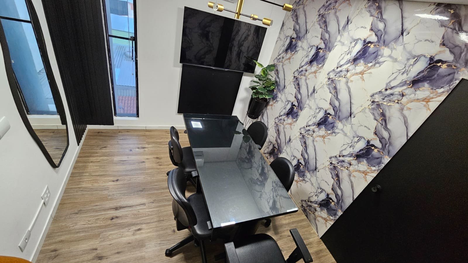 Sala 16 no coworking Trinova, em Piracicaba