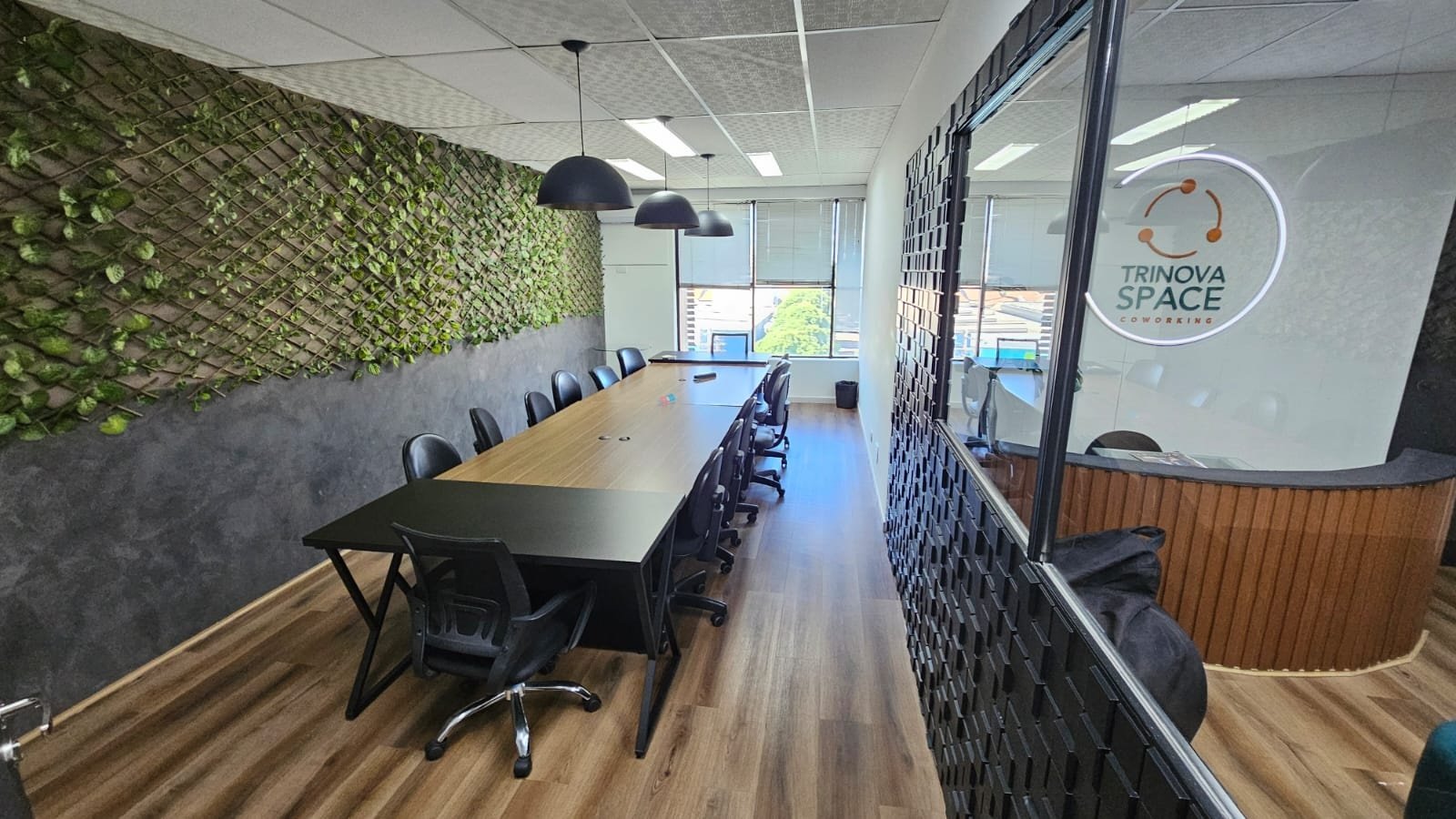 Sala 19 do coworking Trinova, no Bairro Alto, em Piracicaba