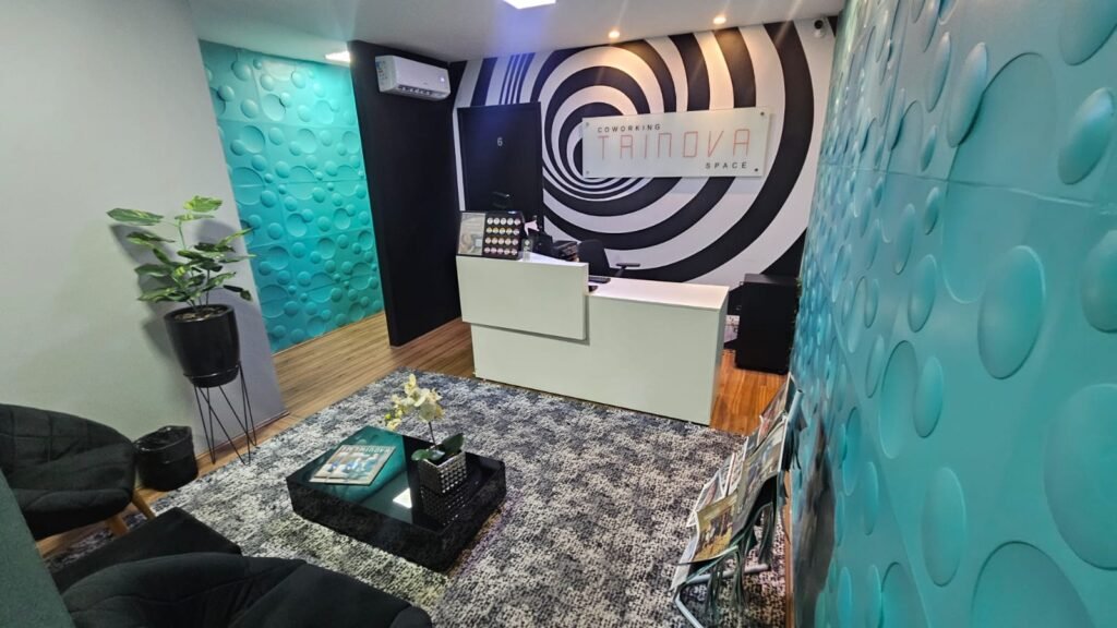 Recepção do coworking Trinova, na Av. Independência, 546, endereço fiscal em Piracicaba
